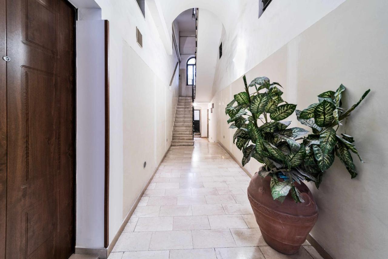 Newhouse Dei Mille Apartment Bari Exterior photo